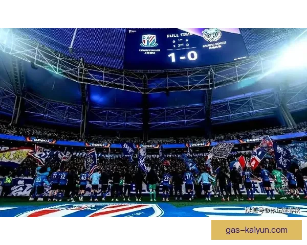 中超球迷盛会吸引众多球迷欢聚一堂,展示热情足球文化值得关注 中超球迷盛会吸引众多球迷欢聚一堂,展示热情足球文化值得关注