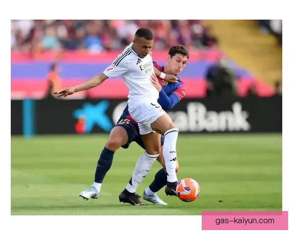 丹麦拉斯穆斯克里斯滕森在欧联杯中的表现稳健，球队期待他的持续贡献