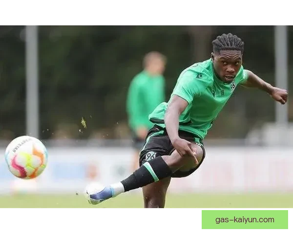 凯泽斯劳滕中场组织能力持续提升，攻防转换效率值得关注